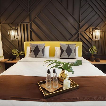 The Bourke Hotel Davao Экстерьер фото