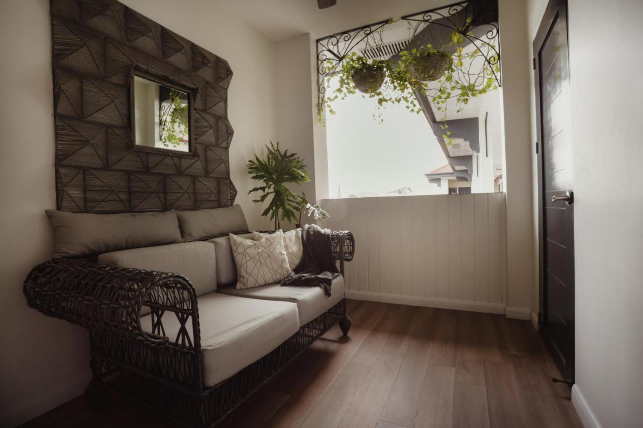 The Bourke Hotel Davao Экстерьер фото