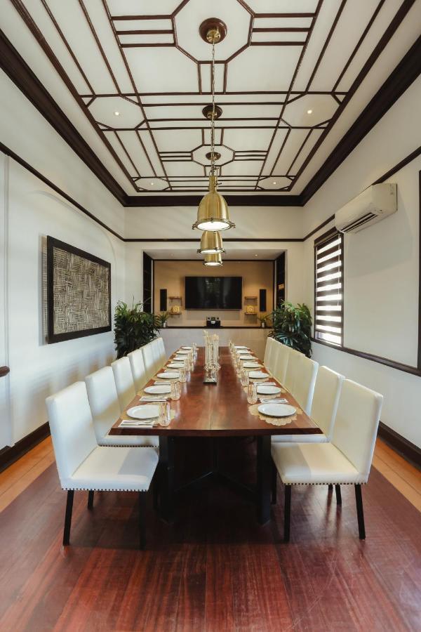 The Bourke Hotel Davao Экстерьер фото