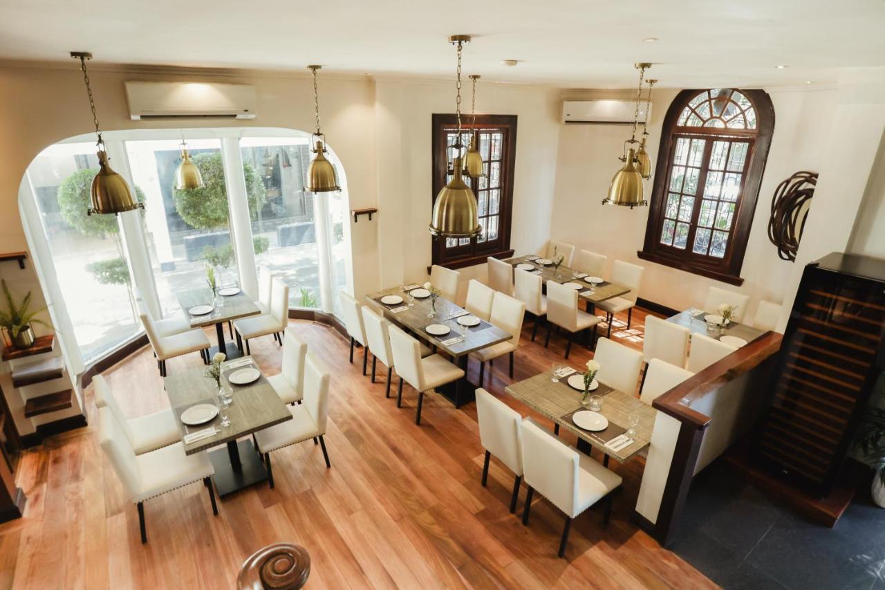 The Bourke Hotel Davao Экстерьер фото