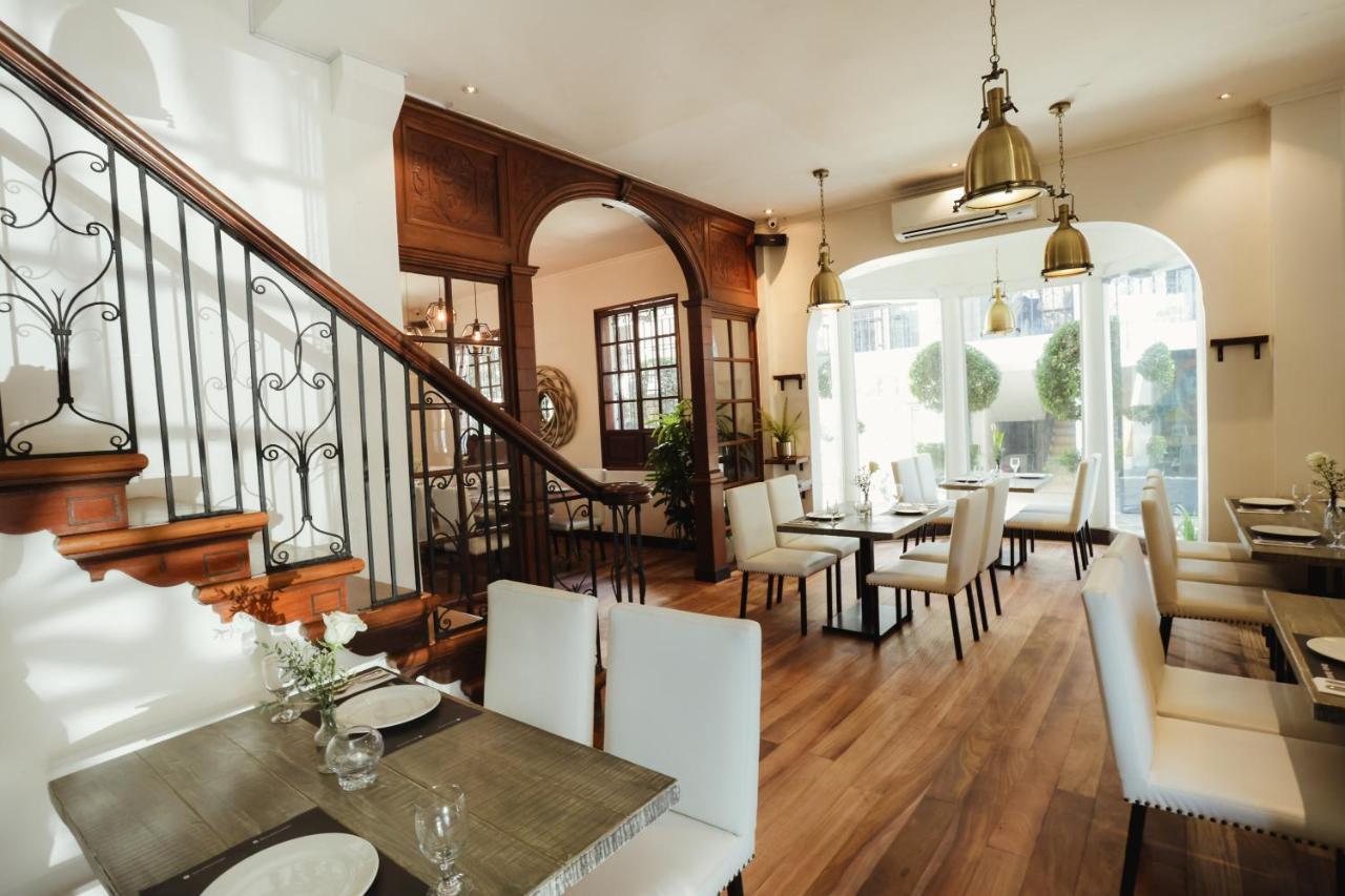 The Bourke Hotel Davao Экстерьер фото