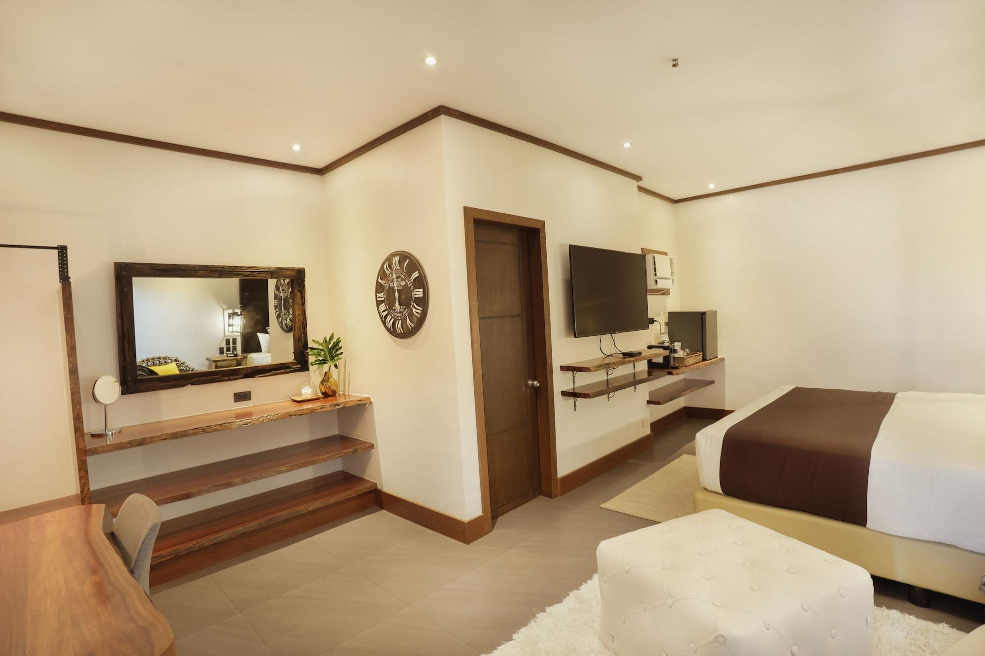 The Bourke Hotel Davao Экстерьер фото
