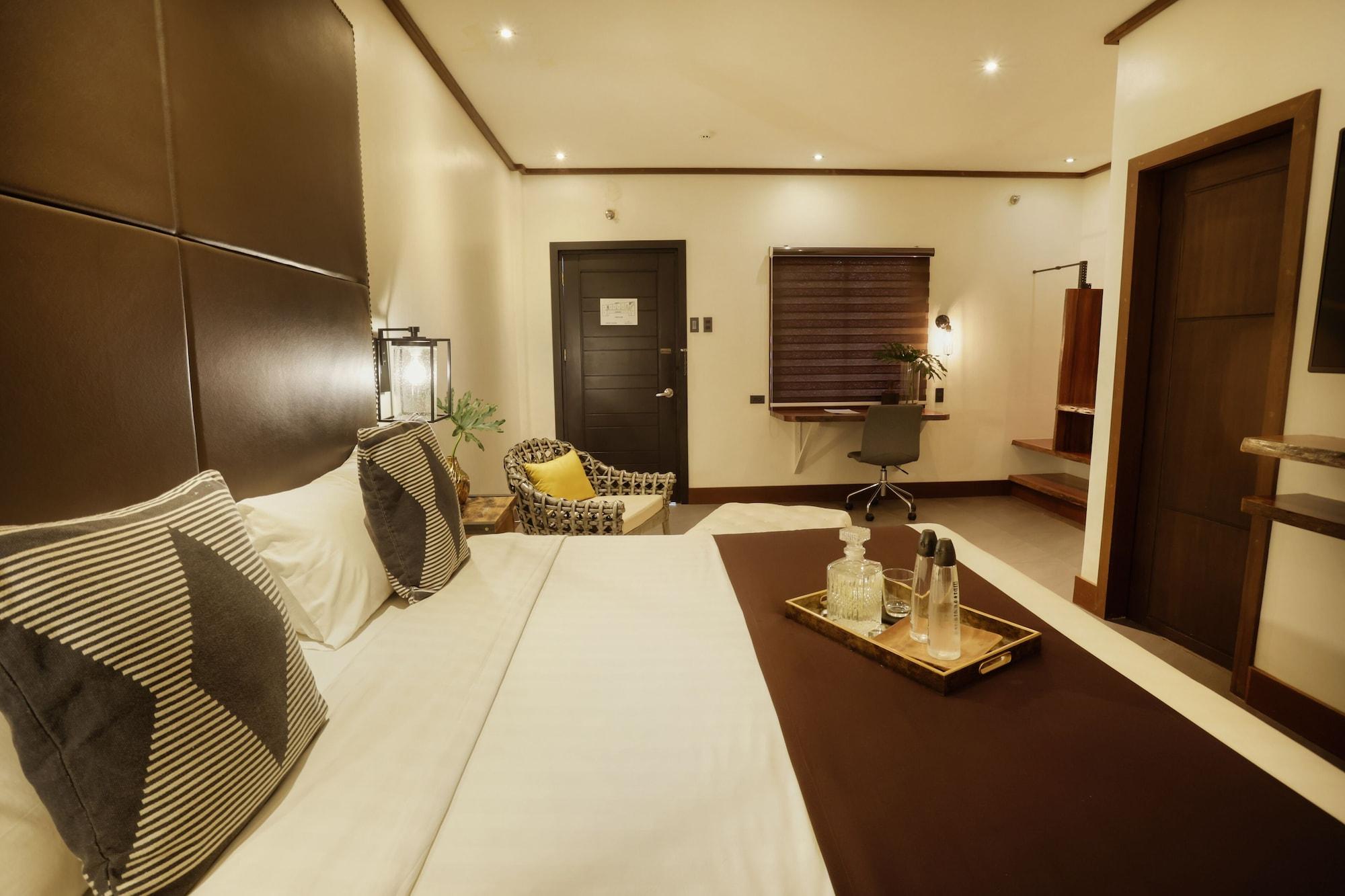 The Bourke Hotel Davao Экстерьер фото