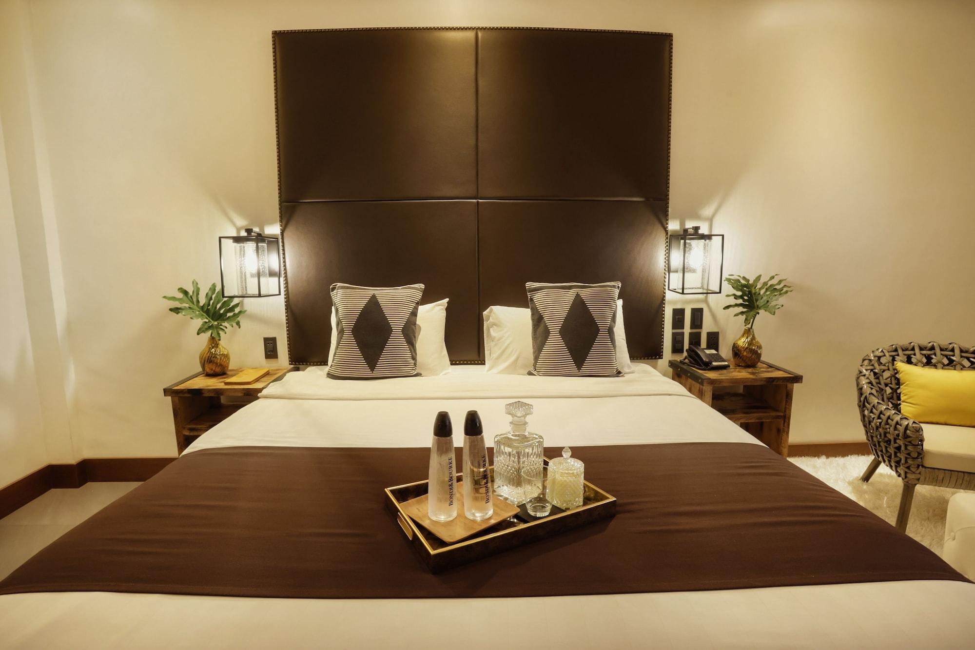The Bourke Hotel Davao Экстерьер фото